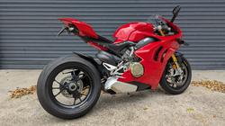 2021 DUCATI PANIGALE V4 S Red