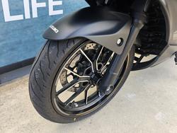 2024 Suzuki GIXXER Black