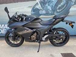 2024 Suzuki GIXXER Black