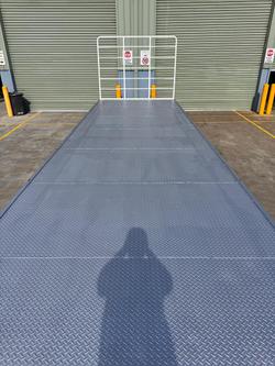 2006 Barker
St3 12.5M Semi Bpw/ Rt