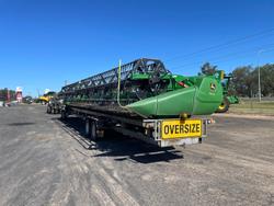 2017 John Deere S680 Combine & 640D Draper Front