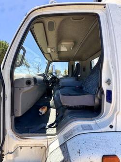 2008 Mitsubishi Fuso Fighter Fk 4X2 8 Pallet Fridge Truck