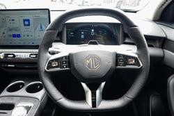 2025 MG MGS5 EV Essence 62