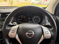 2020 Nissan Navara ST-X