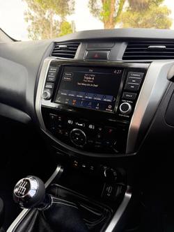 2020 Nissan Navara ST-X