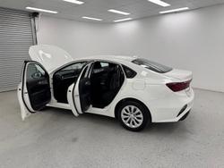 2023 Kia Cerato S BD MY24 Clear White