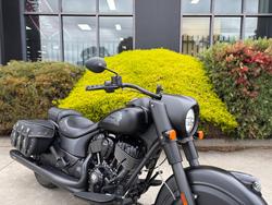 2019 Indian CHIEF DARK HORSE ThunderBLACKSmoke