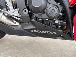 2013 Honda CBR1000RR (FIREBLADE) Red