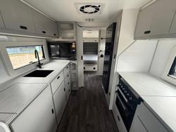 2025 JB Caravans Scorpion Sting Air 23'6 Rd Club
