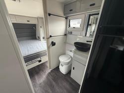 2025 JB Caravans Scorpion Sting Air 23'6 Rd Club