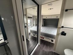 2025 JB Caravans Scorpion Sting Air 23'6 Rd Club