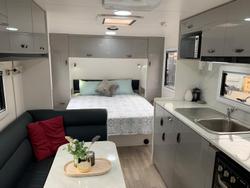 2021 Viscount V3 Caravan