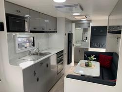 2021 Viscount V3 Caravan