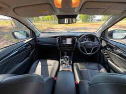 2024 Isuzu MU-X LS-T