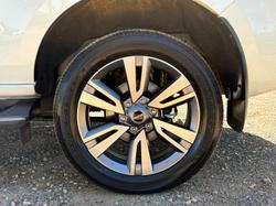 2023 Isuzu MU-X LS-T