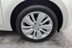 2019 Suzuki Swift GL Navigator