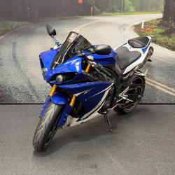 2010 Yamaha YZF-R1 Blue