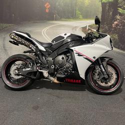 Yamaha YZF-R1
