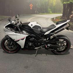 2014 Yamaha YZF-R1 White