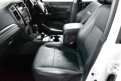 2020 Mitsubishi Pajero Exceed