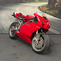 2004 DUCATI 749 Red