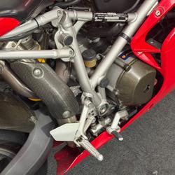 2004 DUCATI 749 Red