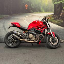 Ducati Monster 1200