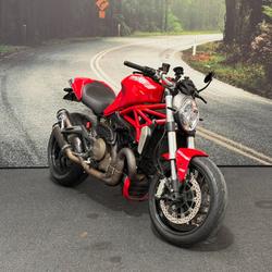 2014 DUCATI MONSTER 1200 Red