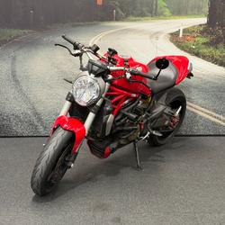 2014 DUCATI MONSTER 1200 Red