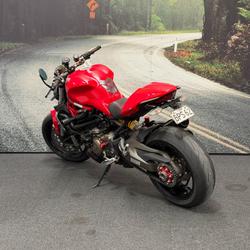 2014 DUCATI MONSTER 1200 Red