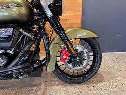 2017 Harley-davidson FLHRXS ROAD KING SPECIAL Beige