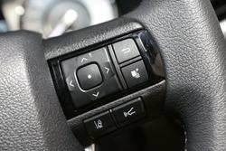 2025 Toyota Hilux SR5 48V