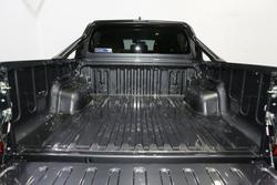 2025 Toyota Hilux SR5 48V