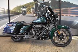 Harley-Davidson FLHRXS Road King Special