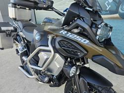 2019 BMW Motorrad R 1250 GS ADVENTURE Green
