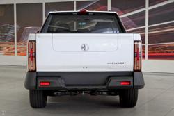 2025 MG MGU9 Explore Pro EKK1C MY25 4X4 Dual Range Alpine White