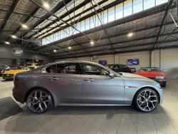 2021 Jaguar XE P300 R-Dynamic HSE