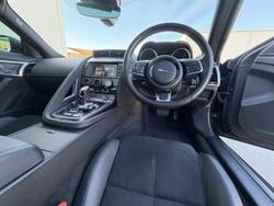 2018 Jaguar F-TYPE R-Dynamic 221kW