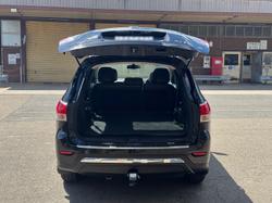 2016 Nissan Pathfinder ST-L