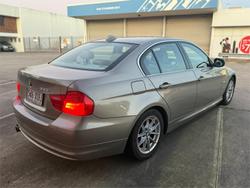 2010 BMW 3 Series 323i Lifestyle