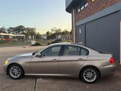 2010 BMW 3 Series 323i Lifestyle