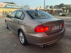 2010 BMW 3 Series 323i Lifestyle