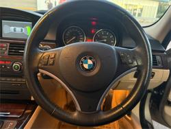 2010 BMW 3 Series 323i Lifestyle