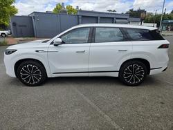 2025 Jaecoo J8 Track