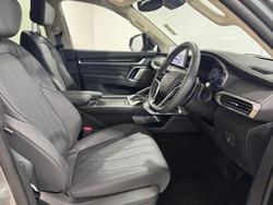 2025 LDV D90 Executive