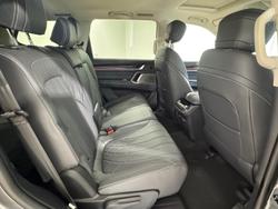 2025 LDV D90 Executive