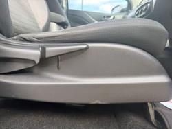 2022 Nissan Navara ST