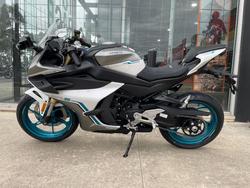 2026 CFMOTO 450 SR S BLACK