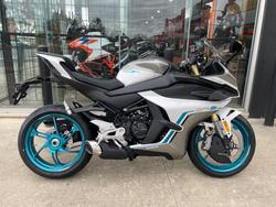 CFMOTO 2026 CF Moto 450CC 450 SR S Road