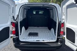 2024 Peugeot Partner Pro